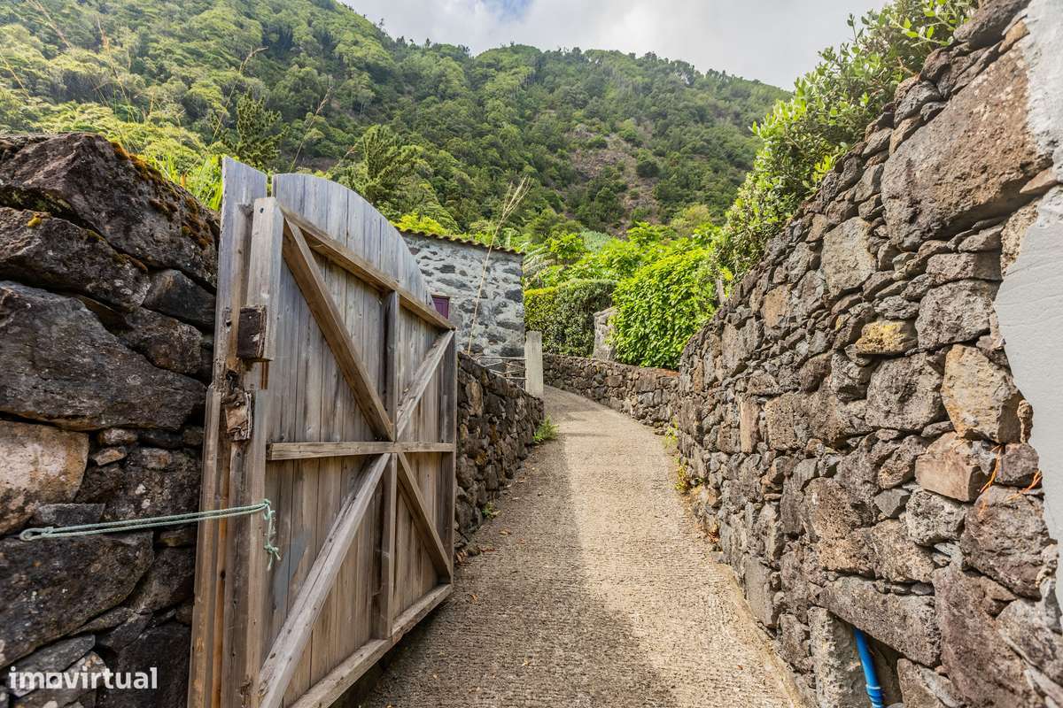 Terreno Rústico - Fajã do Araújo - Grande imagem: 4/33