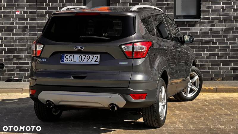 Ford Kuga 1.5 EcoBoost 2x4 Titanium - 24