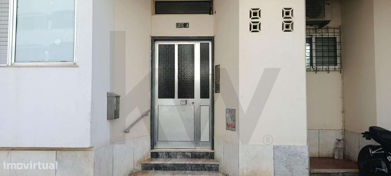 Apartamento T1 Remodelado a 1 Minuto da Praia – Armação de Pêra-22