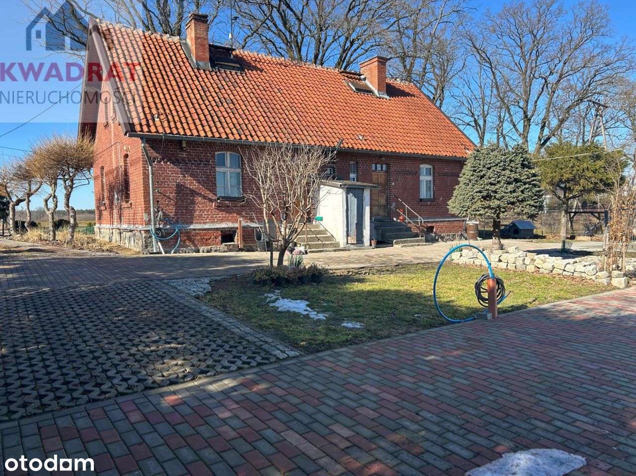 Na sprzedaż dom jednorodzinny z dwoma lokalami Chr-1