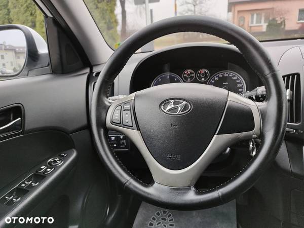 Hyundai I30 1.6 CRDi Comfort World Cup - 20