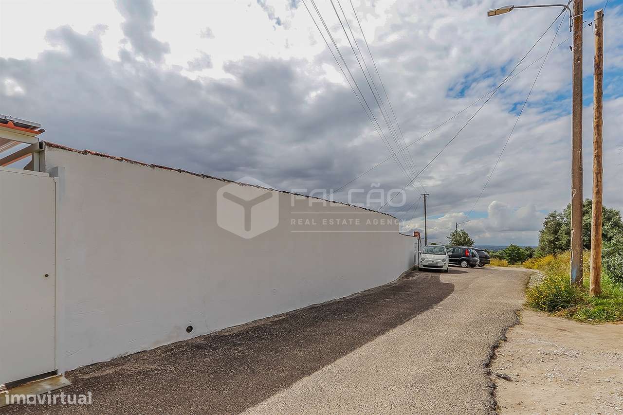 Moradia >=T10 Venda em Santarém (Marvila), Santa Iria da Ribeira de Sa - Grande imagem: 3/27