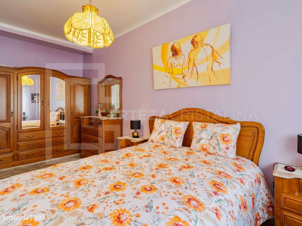 Moradia T3 com lareira, Garagem sótão e logradouro no Barreiro-15