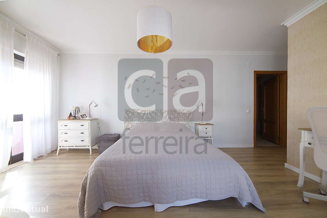Apartamento T3 boas ãreas junto Hospital de santarém-18