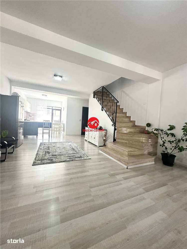 Afacere la Cheie in Mamaia Nord: Pensiune de Vanzare cu 18 Camere - Imagine principală: 5/20