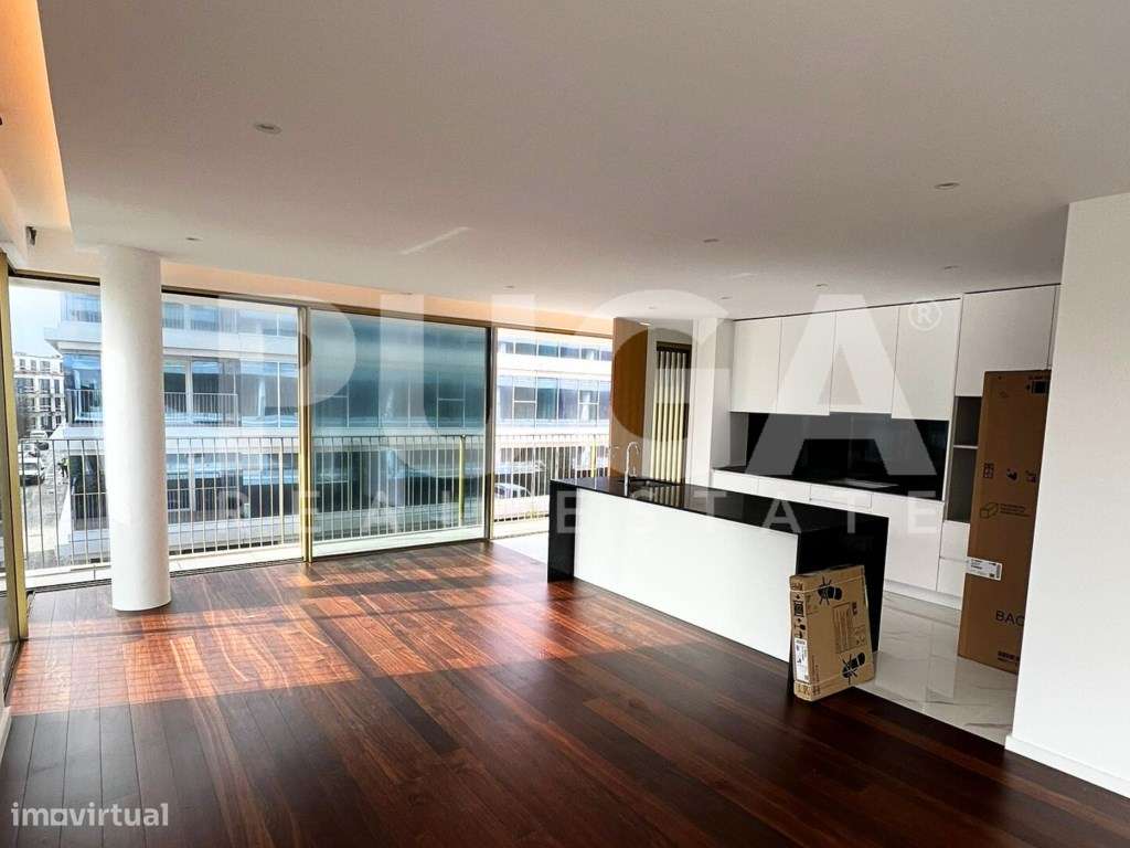 Apartamento T3 em Canidelo com vista de mar - Oportunidade de negócio-0