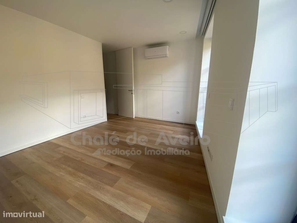 Apartamento T1 centro de Aveiro com lugar de estacionamento-11