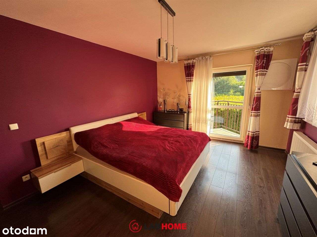 Komfortowy bliźniak blisko pałacowego wzgórza-12