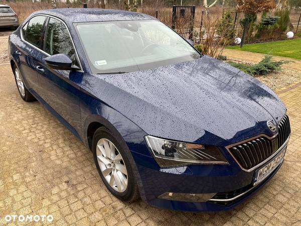 Skoda Superb 2.0 TDI Style DSG - 6