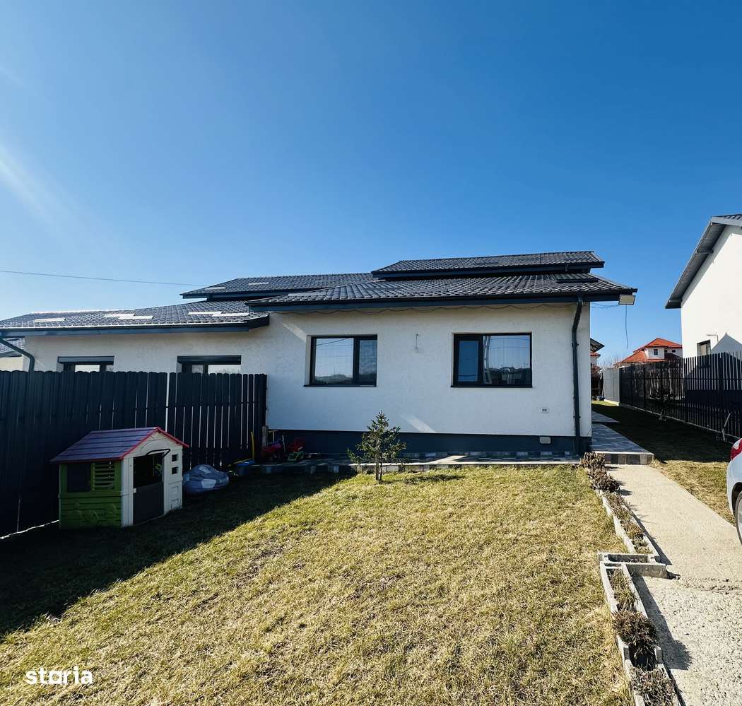 Casa de vanzare tip duplex Miroslava Family Market-3