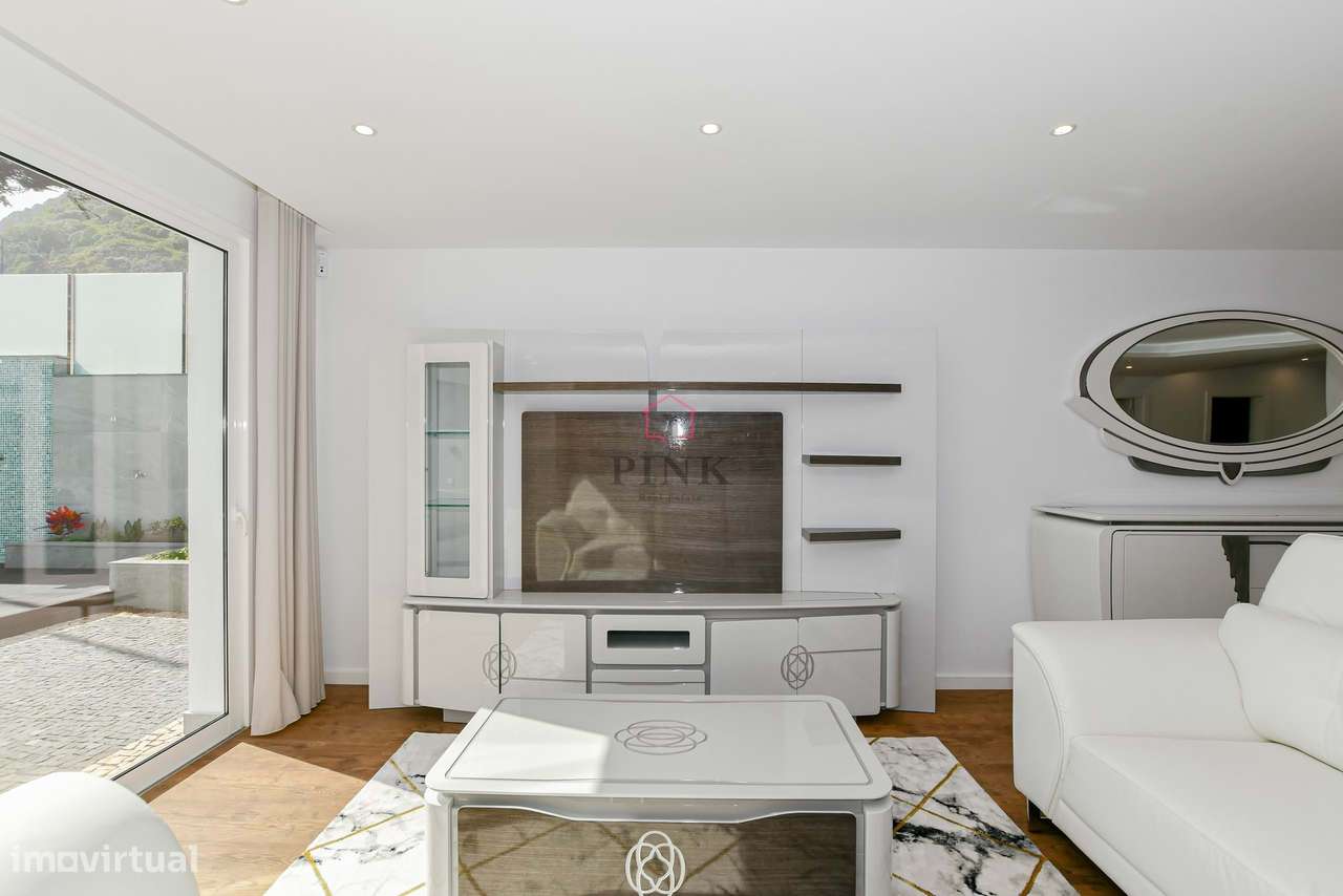 Moradia - T4 - Machico-13