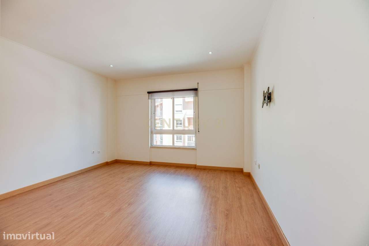 T3 moderno único na urbanização da Anta-14