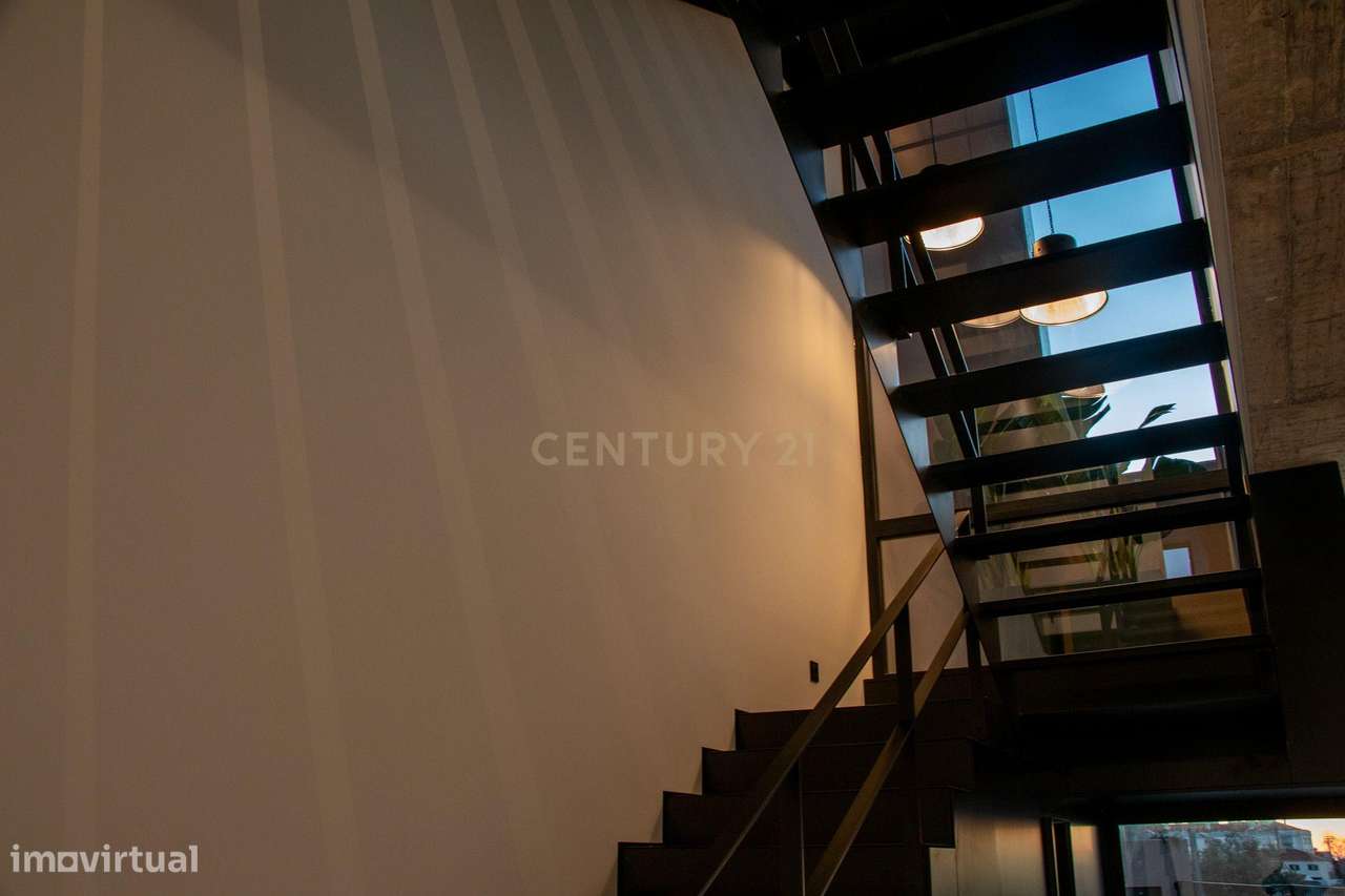 MORADIA T3 NO CORAÇÃO DE MAFRA – ESPAÇO, LUZ E SOFISTICAÇÃO-18