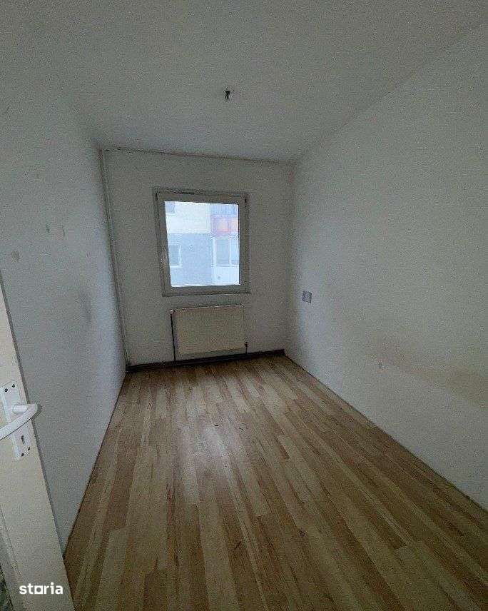 Sibiu, Zona Vasile Aron Apartament-3 camere 58 mp utili, etaj 2/4-12