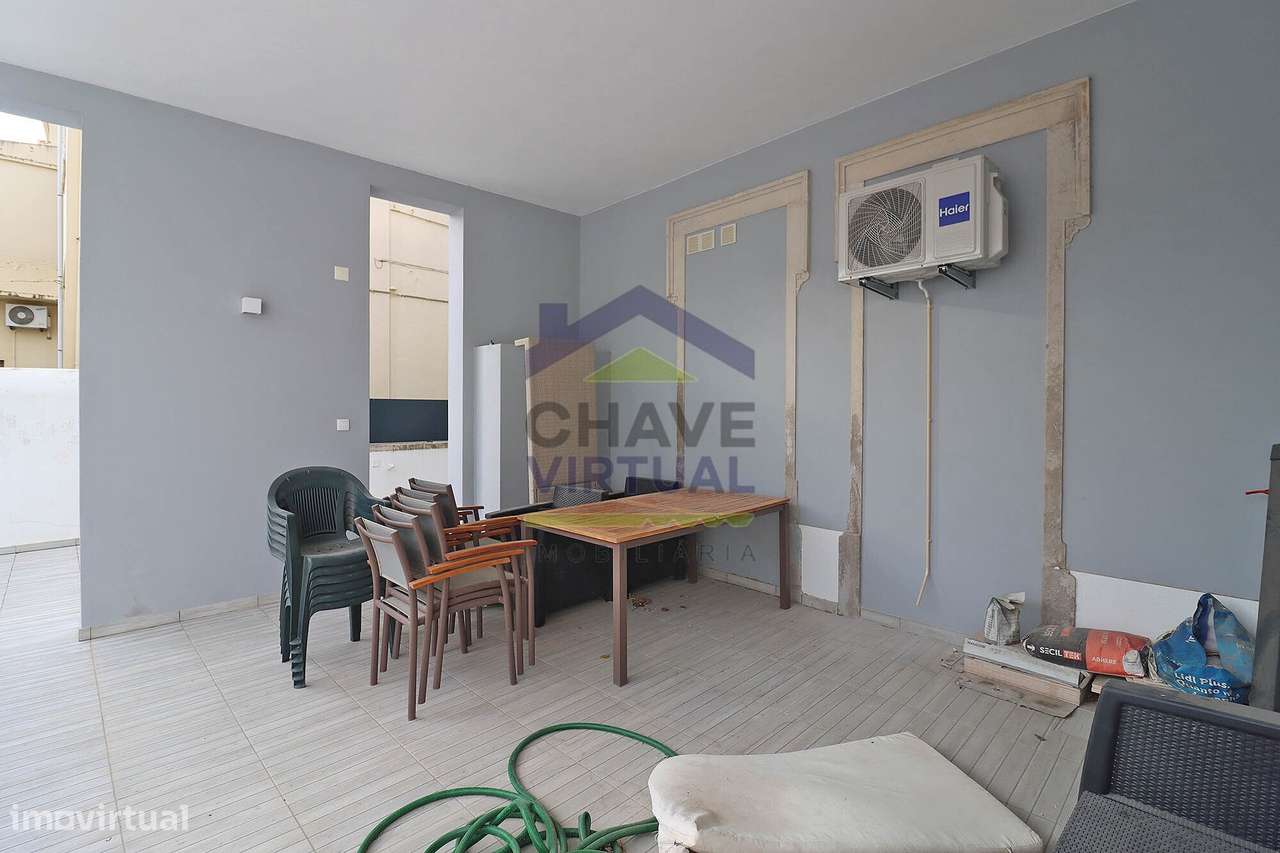 Apartamento T3 com Terraço Amplo - Centro Bombarral-31