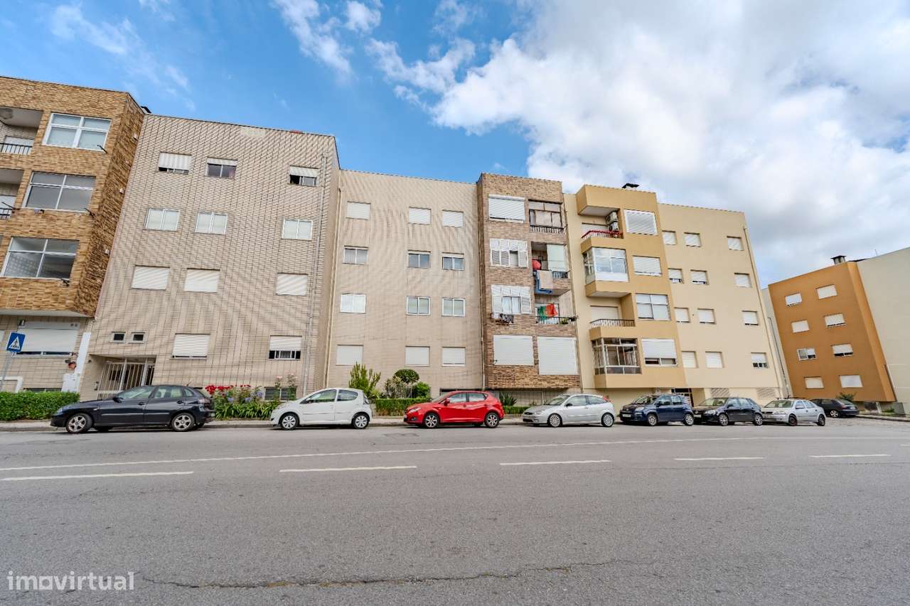 Apartamento T3 com garagem fechada e sótão – Rua do Cruzeiro, Braga-5