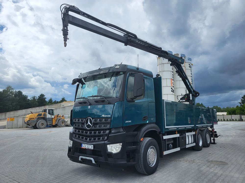 Mercedes-Benz Arocs 2015