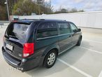 Dodge Grand Caravan - 4