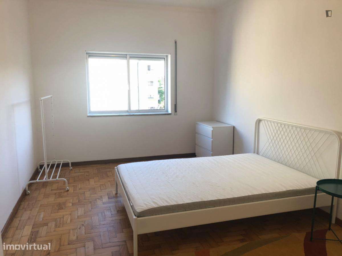 Quarto - localizado em Sé de Braga e São Lázaro Braga - Grande imagem: 4/10