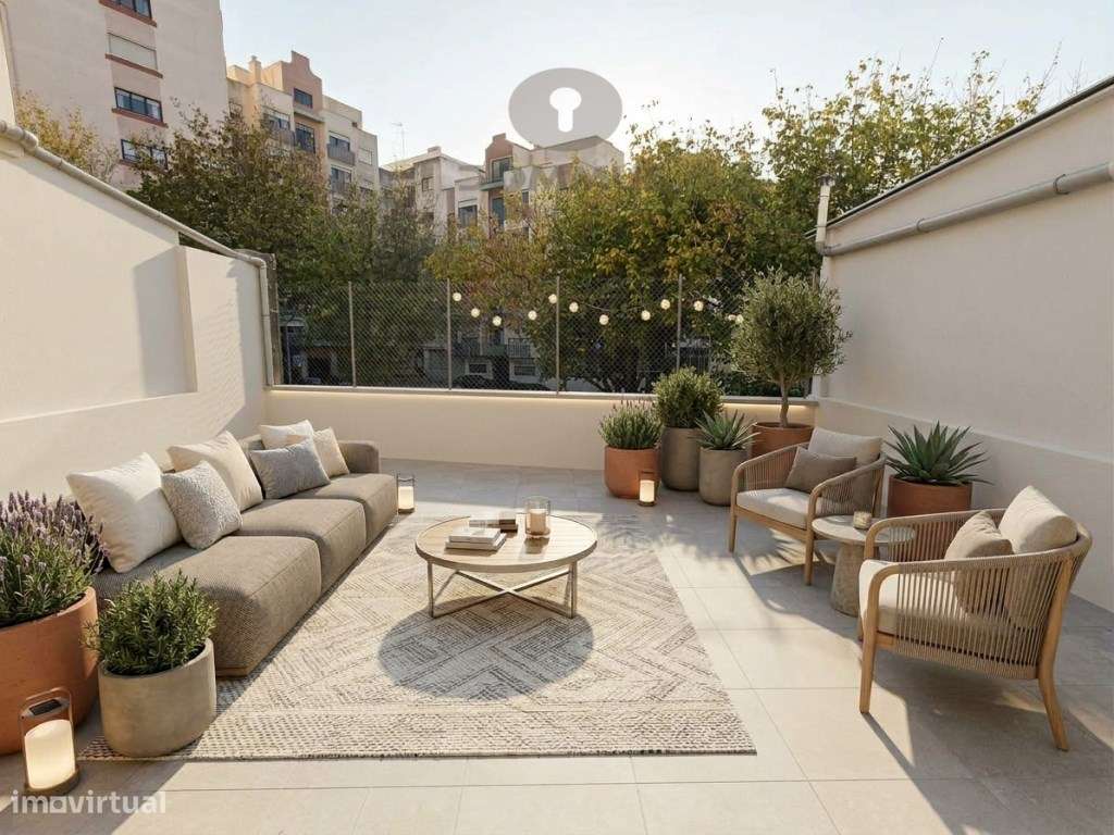 Apartamento T1 na Reboleira totalmente remodelado com terraço-0