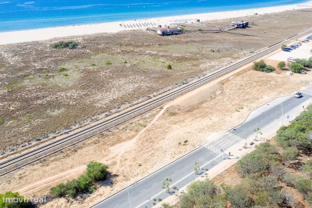 MAGNIFICO LOTE DE TERRENO LOCALIZADO NA MEIA PRAIA, LAGOS - Grande imagem: 5/8