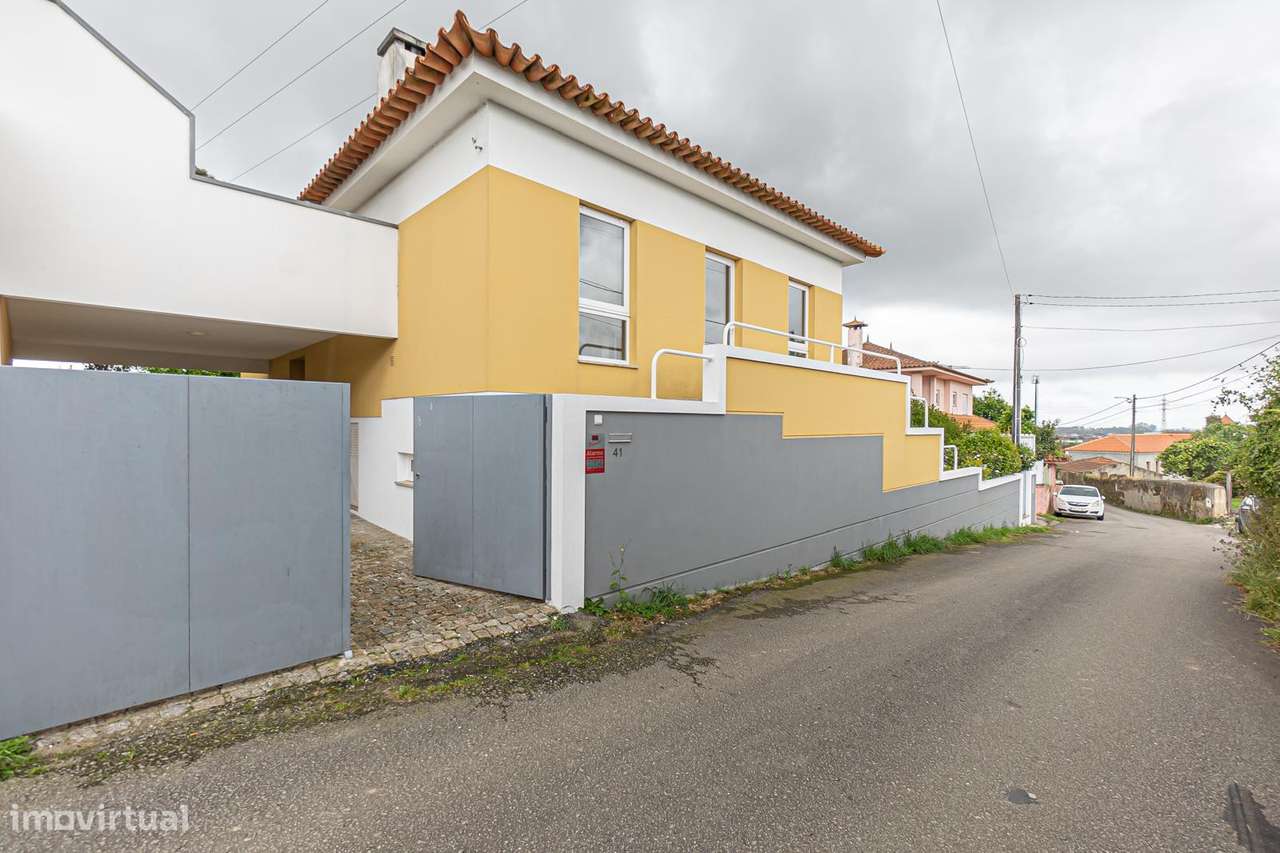 Moradia T3 de 4 Frentes, no centro Avanca( Estarreja),  lote de 360 m2-25