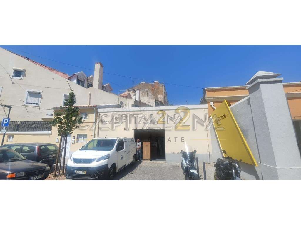 Prédio 4 Apartamentos T3 + Loja e ArmazémPrédio 4 Apartamentos T3 +...-45