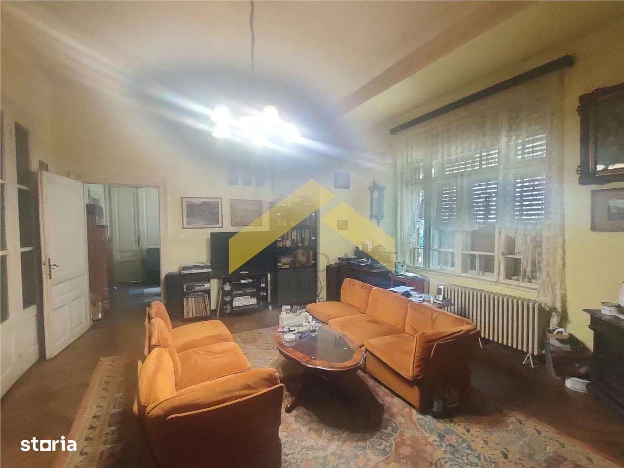 Casa 5 camere de vanzare centrul Aradului - Imagine principală: 2/10