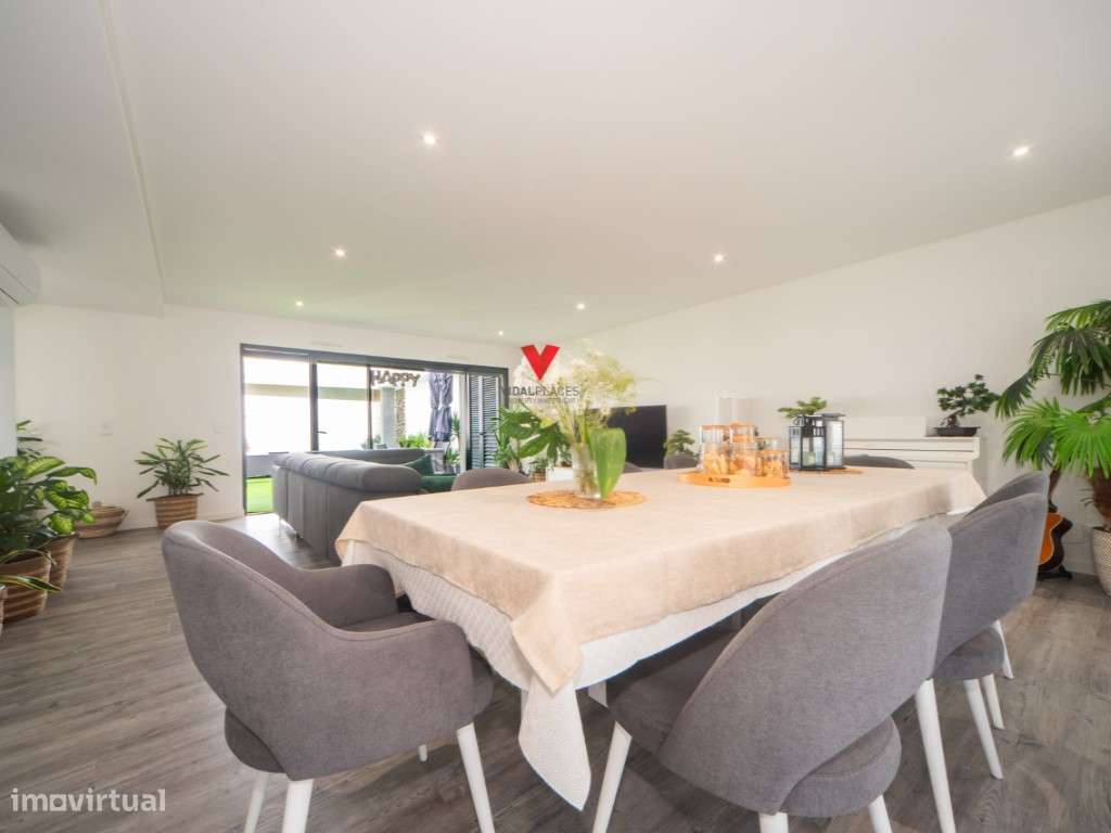 Penthouse T4 Exclusiva com Vista Rio | Terraço Privativo e Acabamen...-4