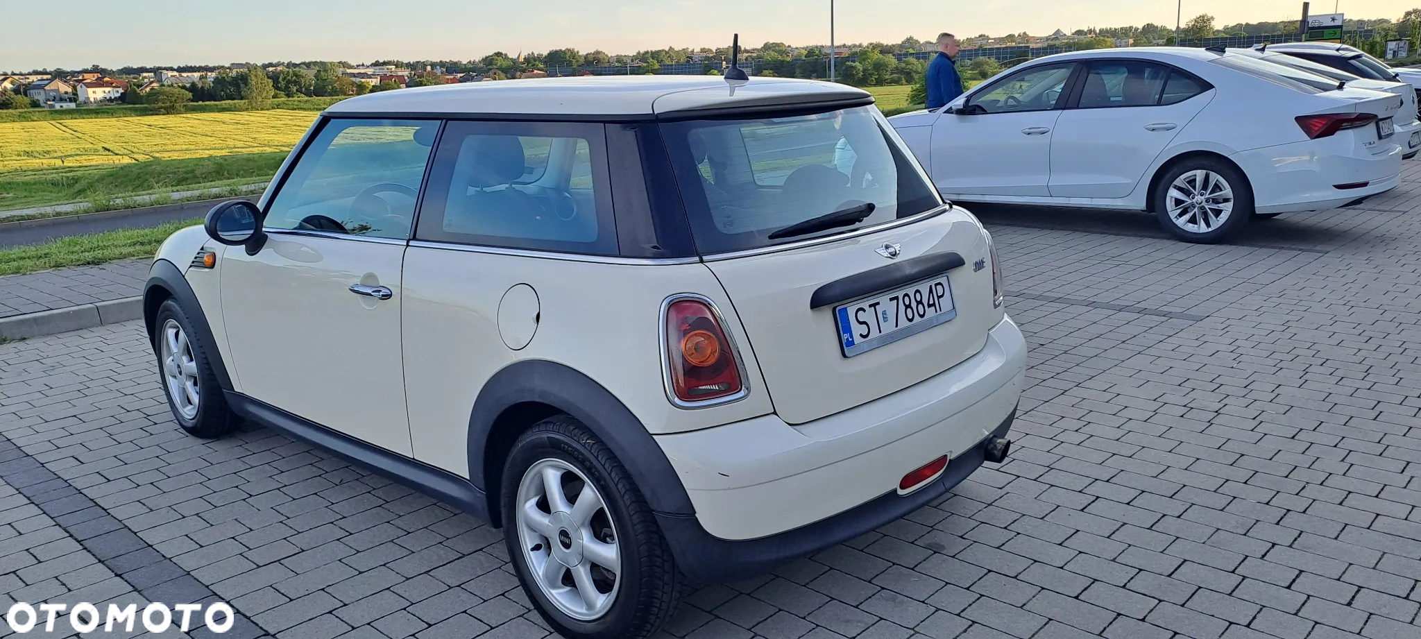 MINI ONE Standard - 4