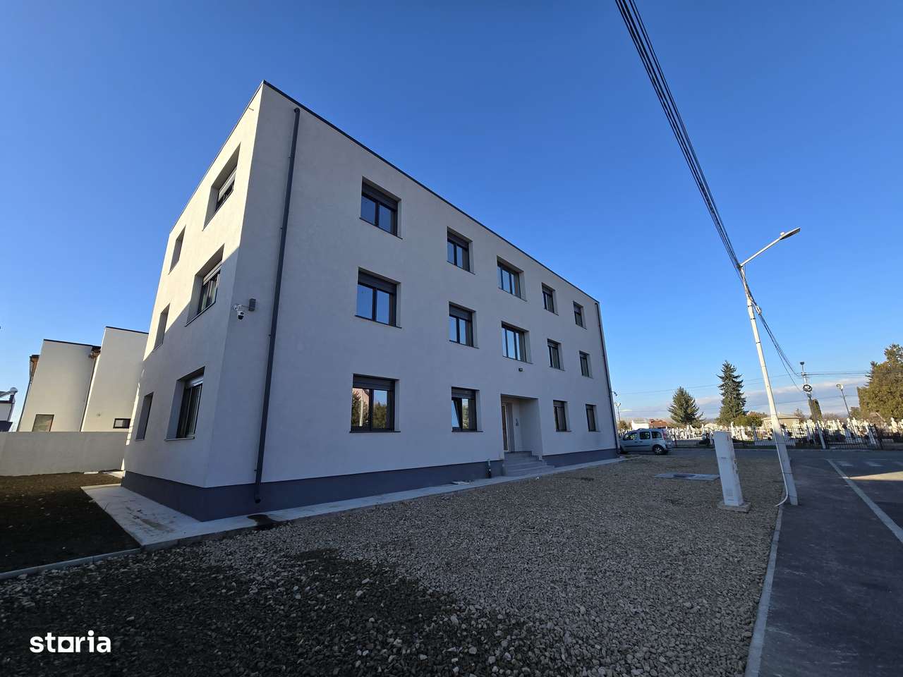 Apartament 3 camere(lux) de vanzare in Targoviste-zona Penny MICRO 3. - Imagine principală: 3/20