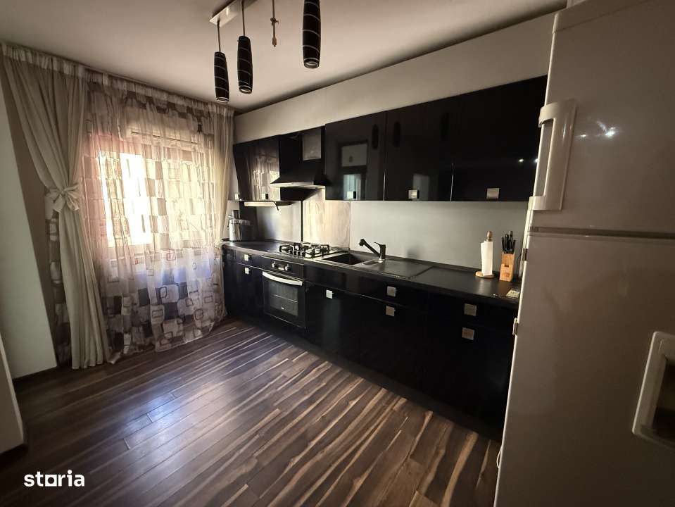 Apartament 4 Camere, open-space, 96mp, George Enescu, zona Liceul de C - Imagine principală: 4/15