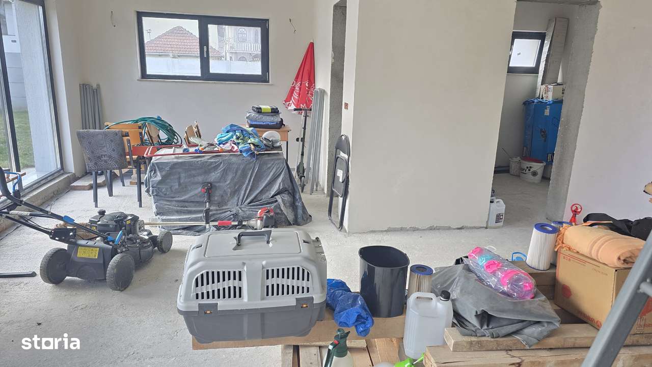 Vand casa in duplex in Deva, semifinisata, zona Garii, P+E+pod-13