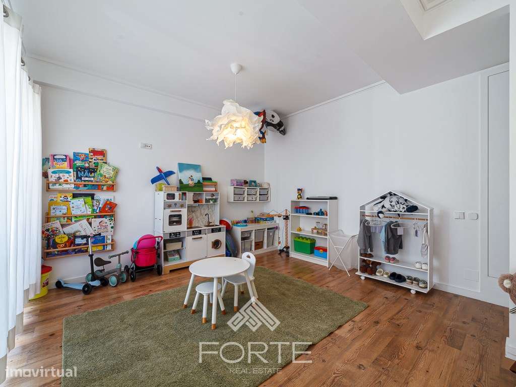 Apartamento T3 Duplex no centro de Espinho-19