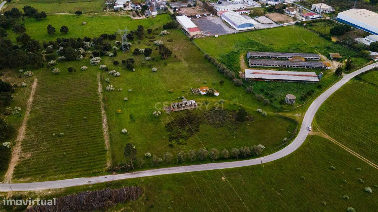 Terreno com Enquadramento Industrial no PDM | 9.700 m² Área Industrial-9