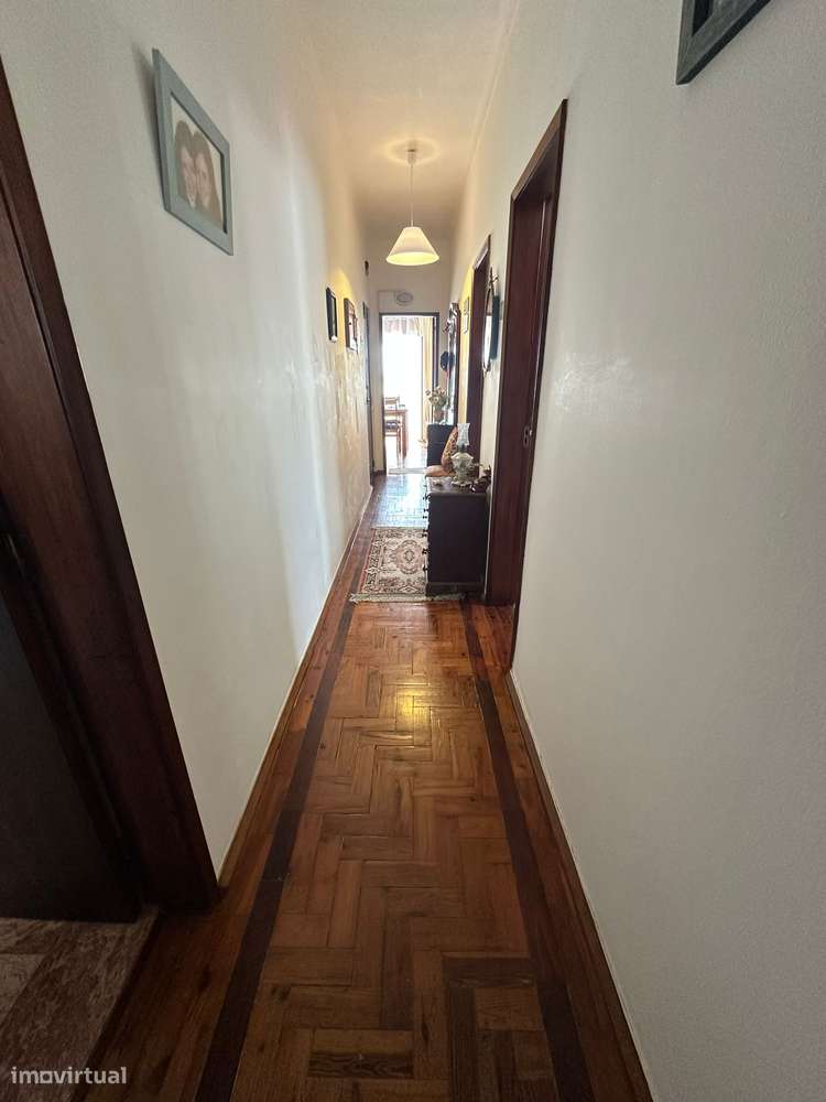 Apartamento T2 com varanda em Salvaterra de Magos-8