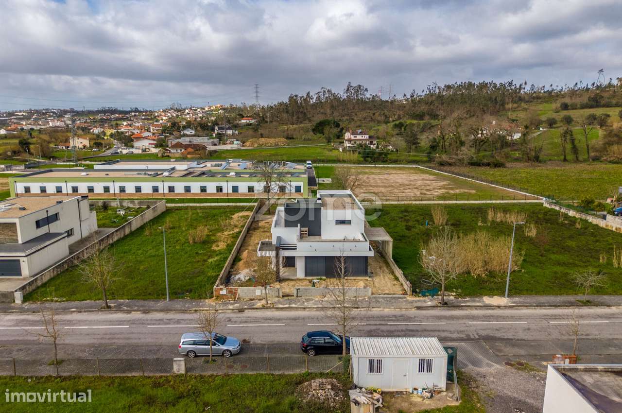 Moradia T3 - Leiria-16