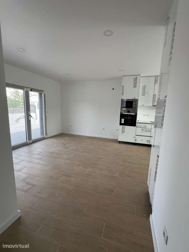 Moradia T2 Pronta a Habitar no Centro de Fátima - Preço Negociável-25