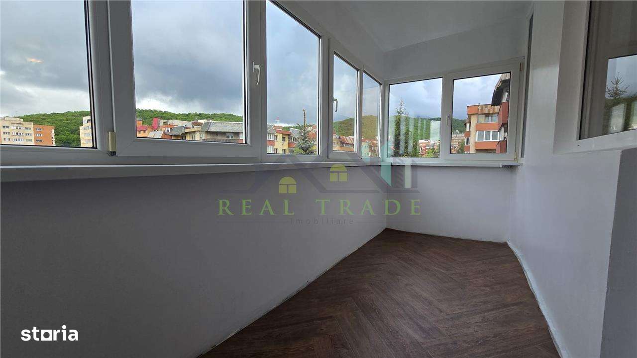 Apartament 2 camere decomandat etaj intermediar Racadau-5