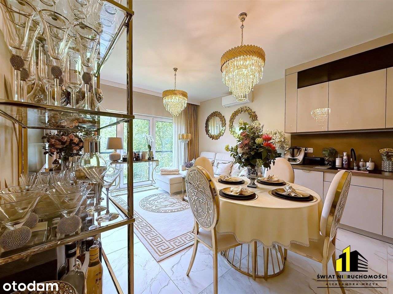 Luksusowy 3 pokojowy apartament na sprzedaż - Pełny obrazek: 1/15