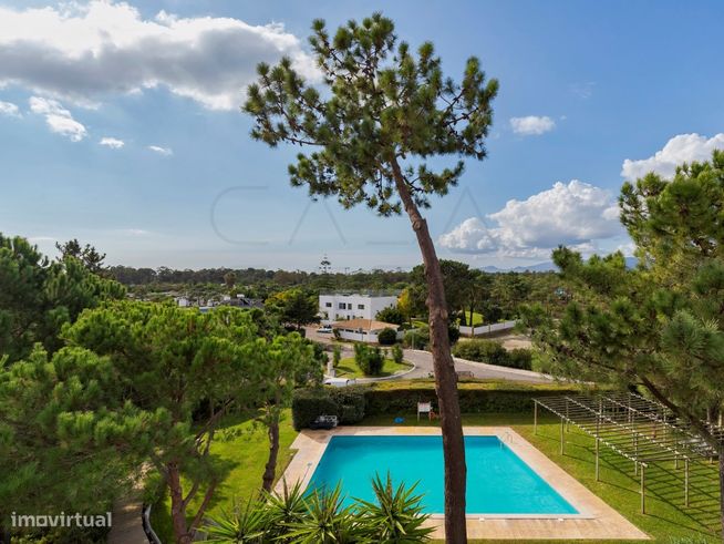 Moradia geminada T4 na Prestigiada Zona de Soltroia Rio-31
