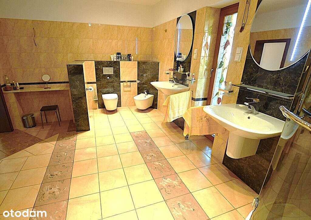 Wyjątkowy dom z atrium-17