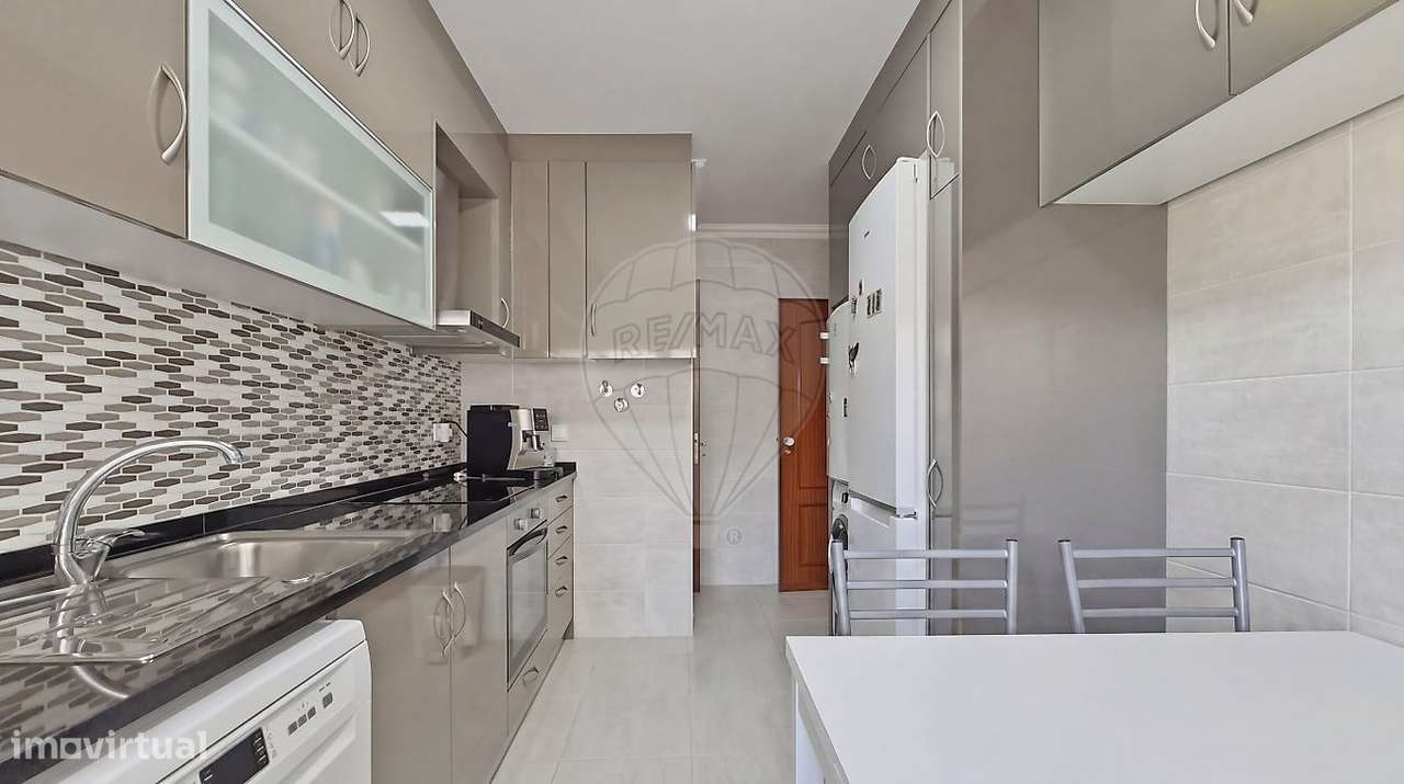 Apartamento T3 à venda em Sintra-17