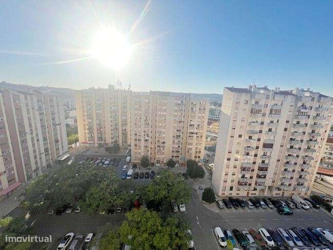 Apartamento T3 com arrecadação - Carregado - Grande imagem: 3/20