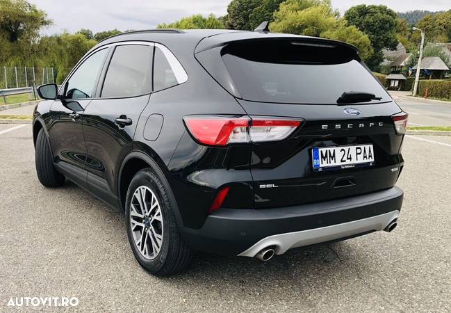 Ford Kuga - 8