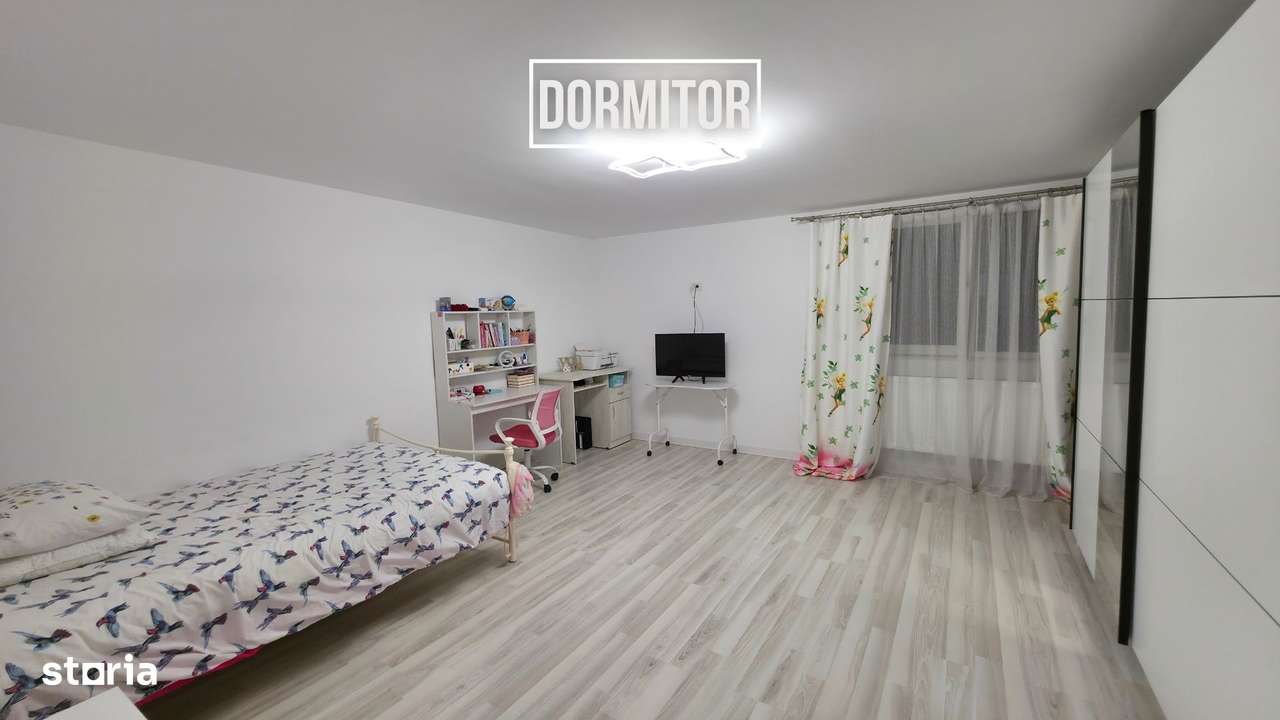 Casă ultracentrală de vânzare – Str. Nicolae Iorga, Petroșani - Imagine principală: 3/12