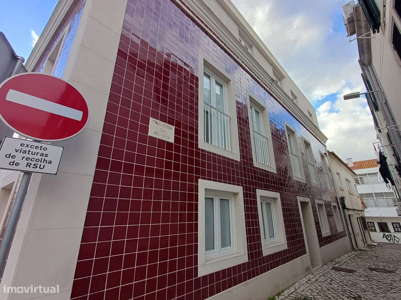 Apartamento T1 prédio recente perto da praia de Sesimbra-15