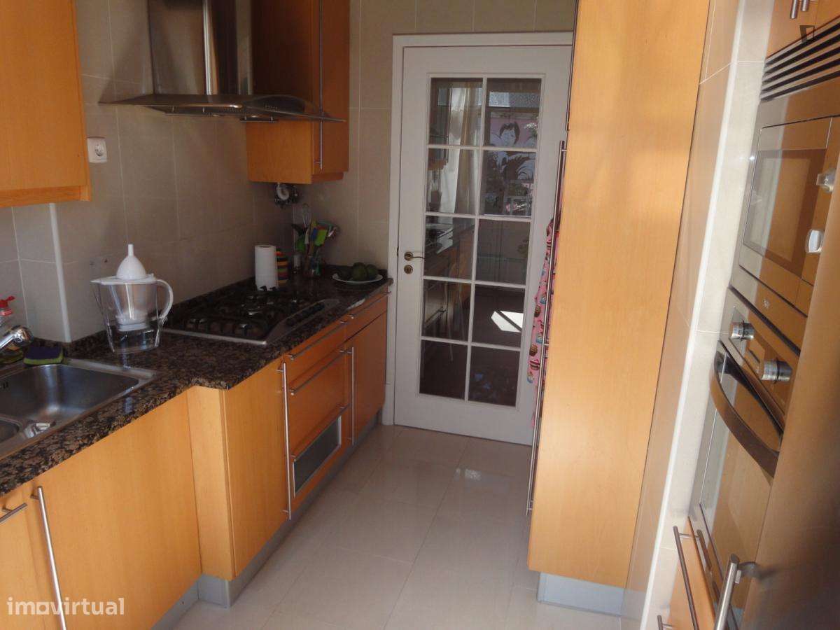 Apartamento com 1 quartos - localizado em Roma-Areeiro Lisbon - Grande imagem: 2/6