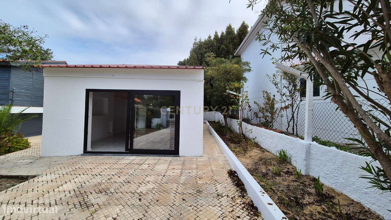Terreno com anexo T0 perto da Lagoa de Albufeira — oportunidade única! - Grande imagem: 4/14