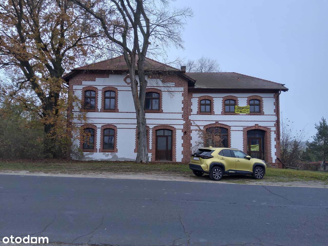 Budynek dawnego hotelu koło Pleszewa-Kalisz-26 km-1,6 HA działkaOKAZJA